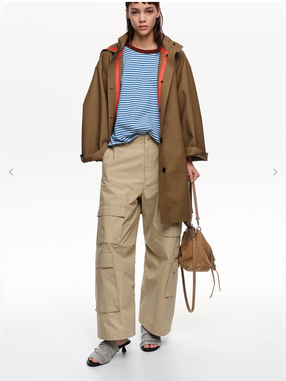Bimba Y Lola
BLUE STRIPED CONTRAST PIPING T-SHIRT - Picture 5 of 10